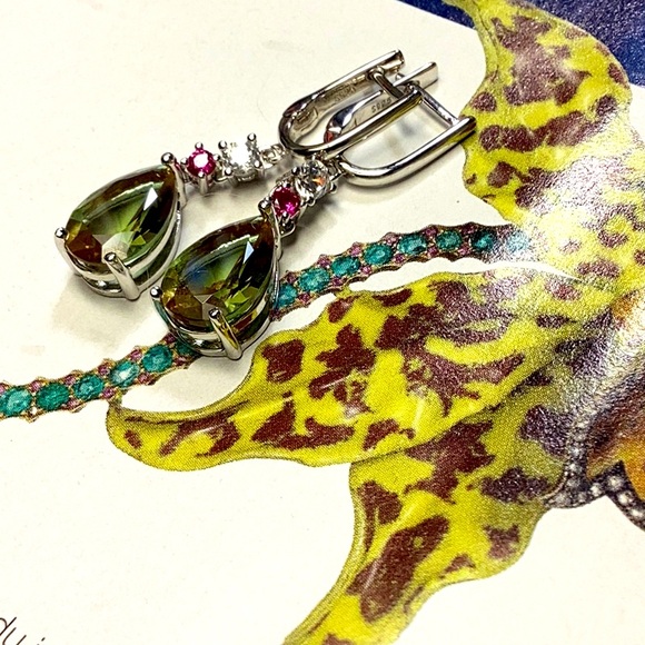 Sterling Silver Zultanite Stone Changing Colors Earrings - Picture 3 of 6